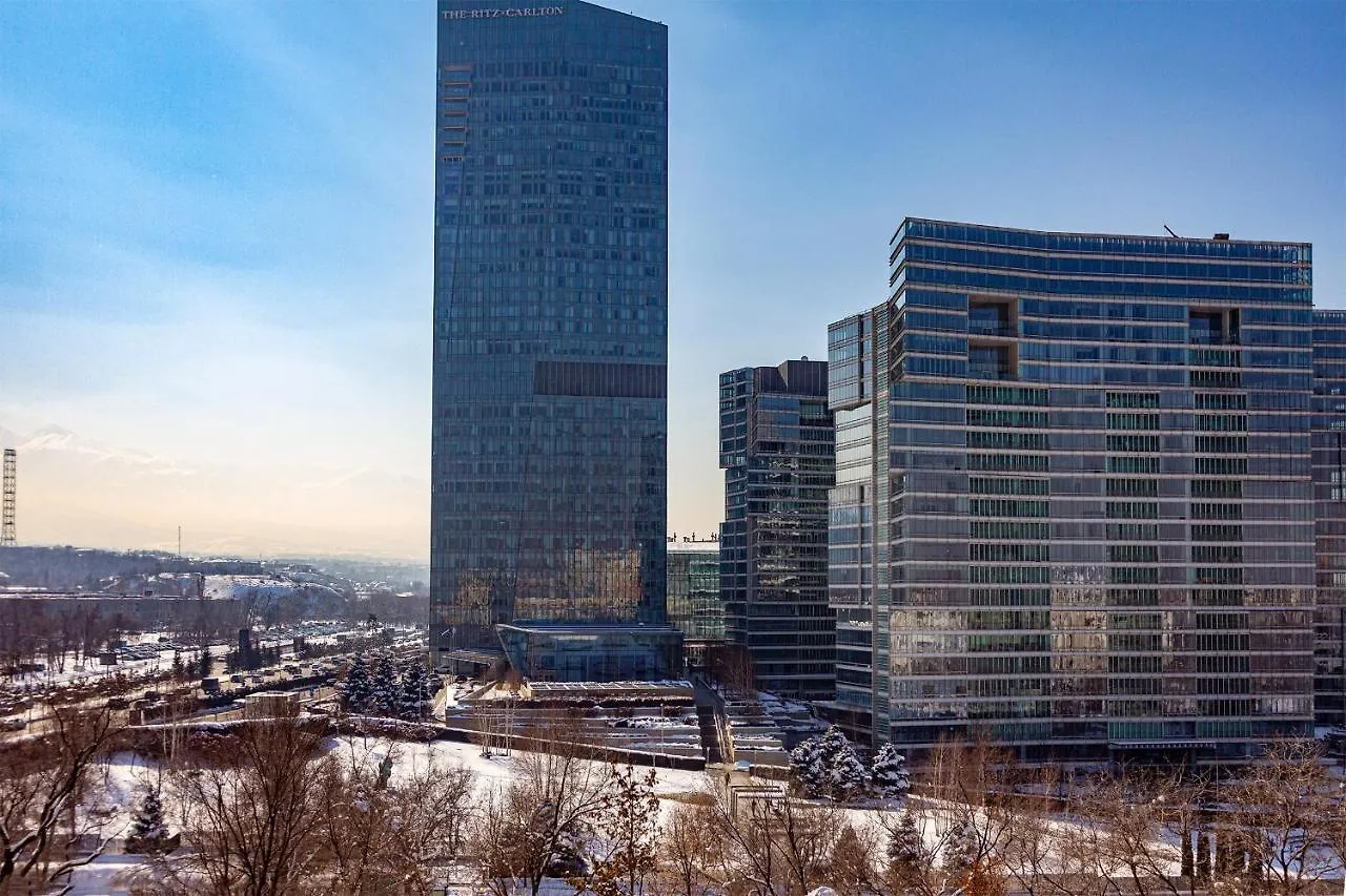 Appartamento 31 Traveler'S Choice In The City Center Almaty